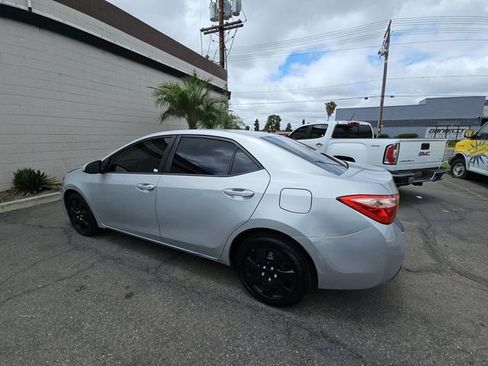 Used 2017 Toyota Corolla LE FWD image 4