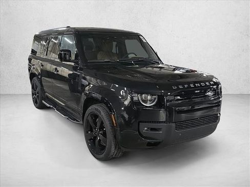 New 2026 Land Rover Defender 130 X-Dynamic SE image 3