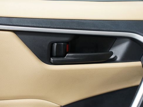 Certified 2025 Toyota RAV4 LE image 29