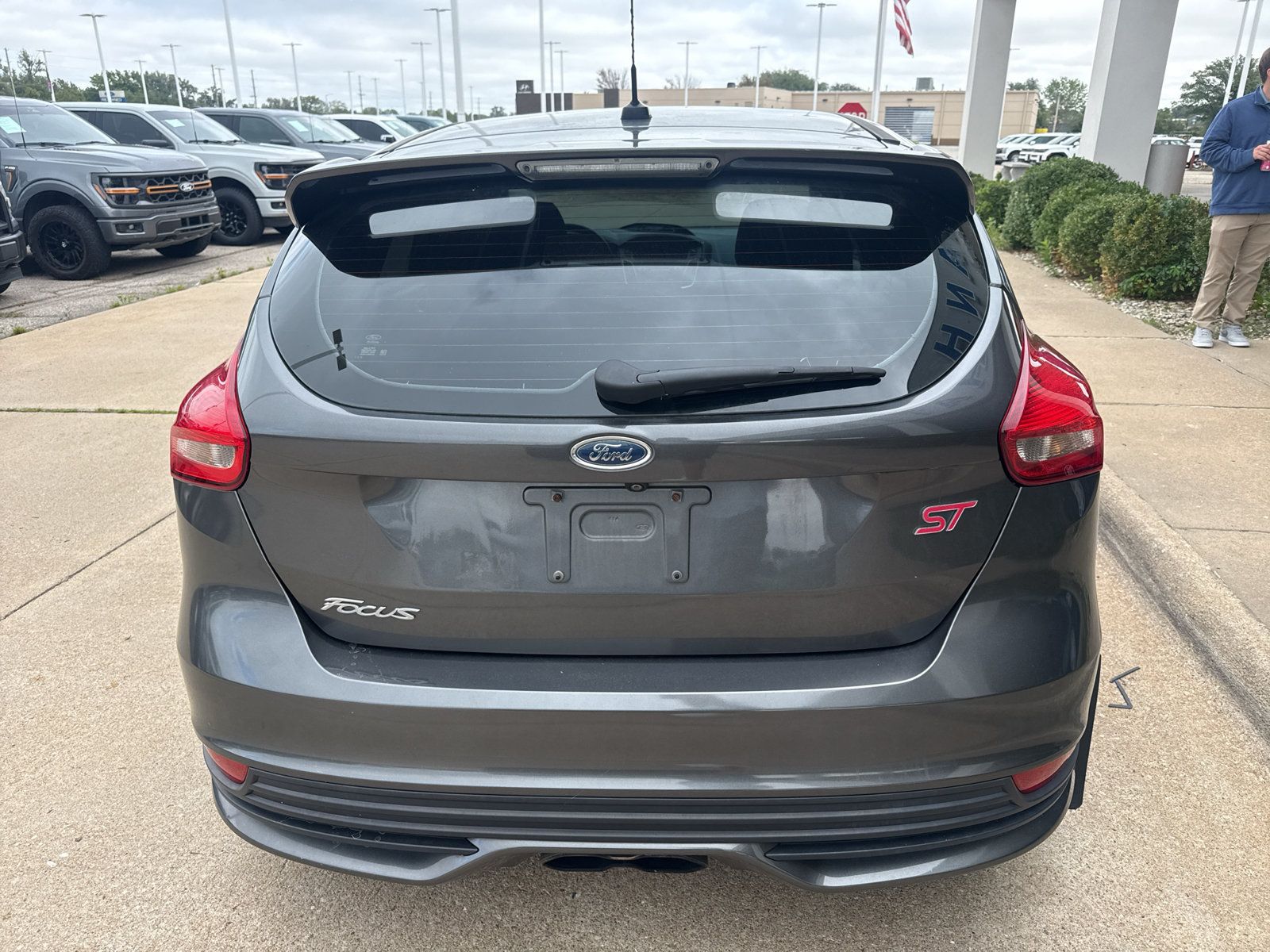 Used 2017 Ford Focus ST FWD image 7