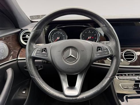 Used 2017 Mercedes-Benz E 300 4MATIC image 12