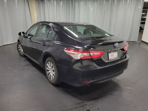 Used 2018 Toyota Camry LE image 6