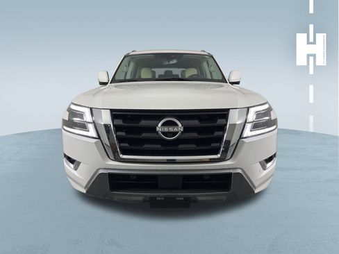 Used 2023 Nissan Armada SL image 2