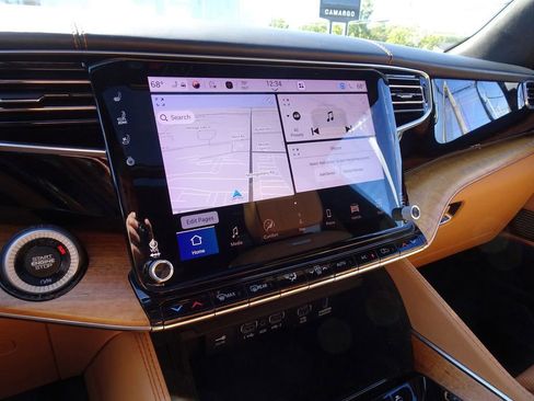 Used 2022 Jeep Grand Wagoneer Series III w/ Rear Seat Video Group 1 image 21