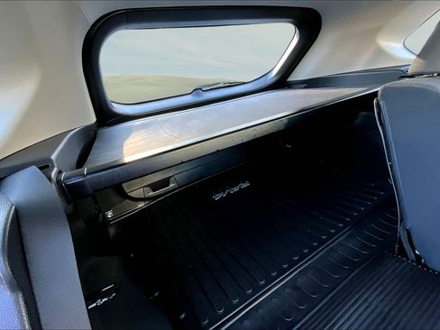 Used 2023 Toyota RAV4 LE image 17