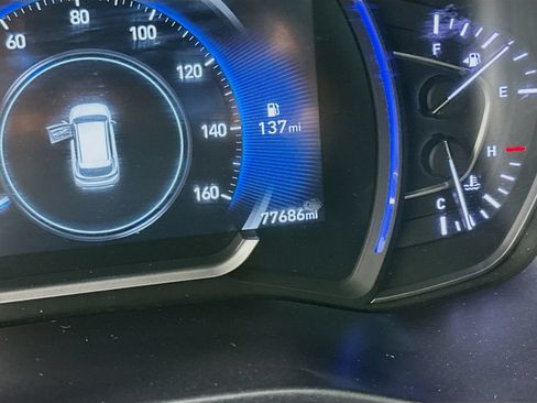 Used 2019 Hyundai Santa Fe Limited FWD image 12
