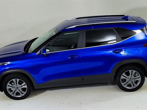 Used 2023 Kia Seltos S w/ Navigation Package image 21