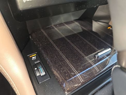 Used 2023 Lexus GX 460 Premium image 11