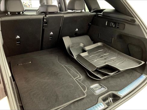 Used 2024 Mercedes-Benz GLC 300 4MATIC w/ AMG Line image 40