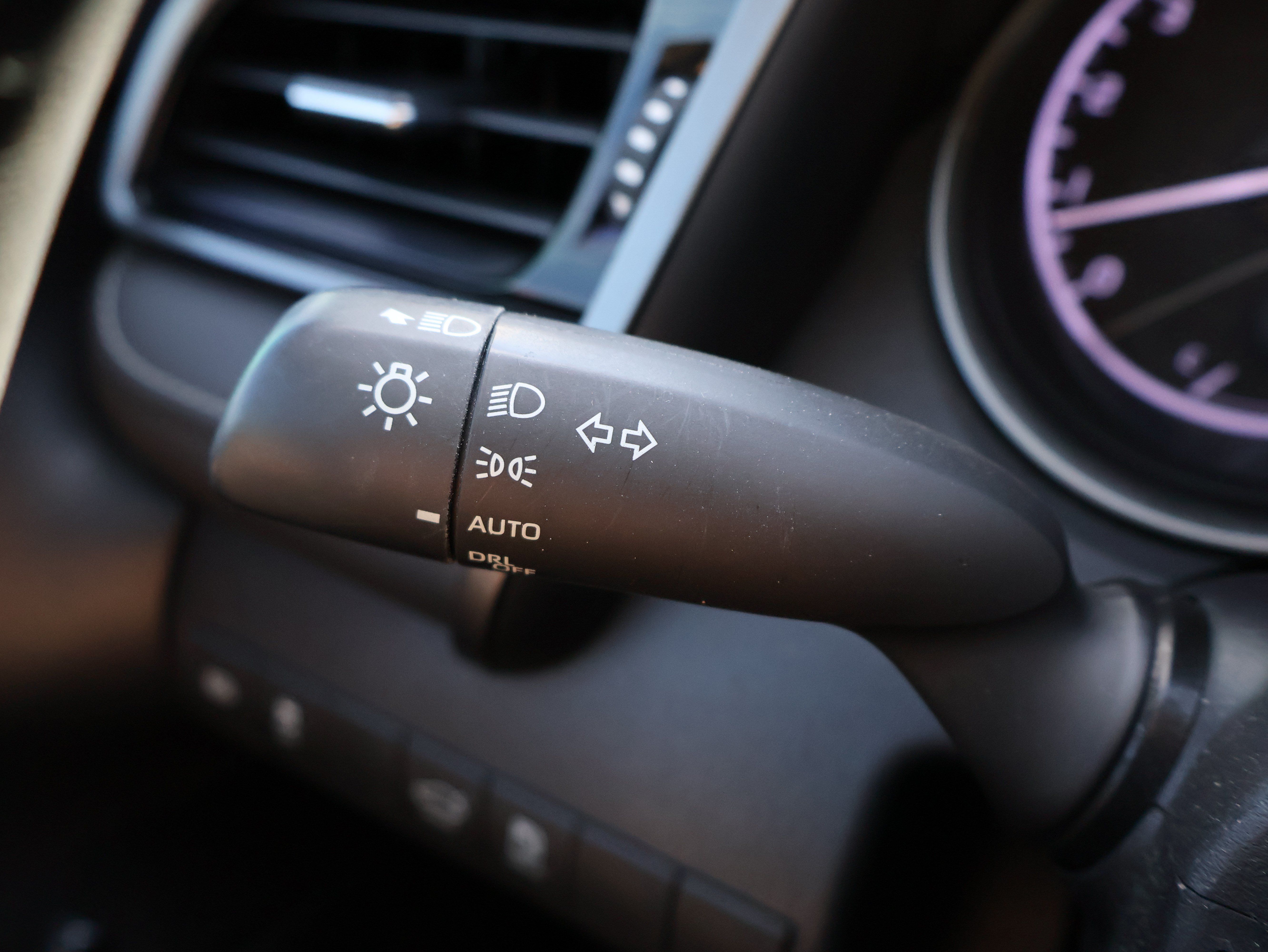 Used 2021 Toyota Camry SE FWD image 37