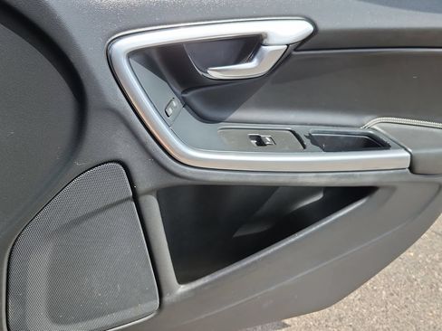 Used 2018 Volvo S60 T5 Dynamic w/ Vision Package FWD image 12