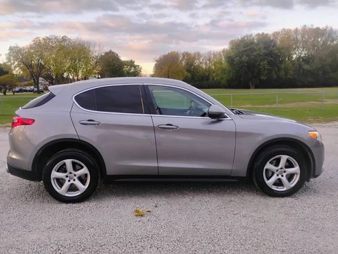 Used 2018 Alfa Romeo Stelvio AWD image 7