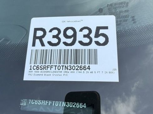 New 2026 RAM 1500 4x4 Crew Cab image 31