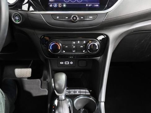 Certified 2021 Buick Encore GX Preferred w/ Cold Weather Comfort Package AWD/4WD image 20
