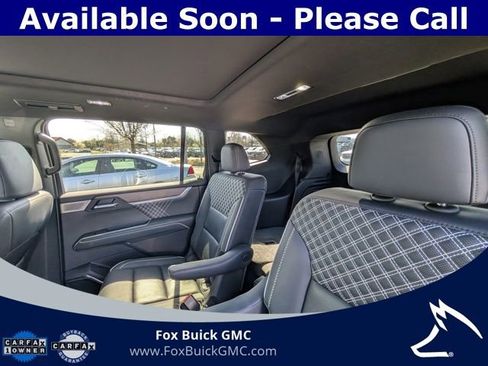 Certified 2025 GMC Acadia Denali w/ Super Cruise Package AWD/4WD image 8