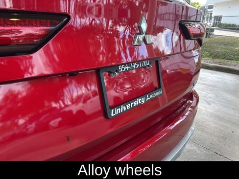 Used 2023 Mitsubishi Outlander SEL image 18