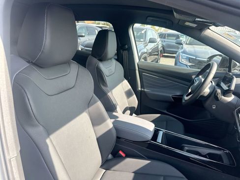 New 2025 Volkswagen ID.4 Pro S image 49