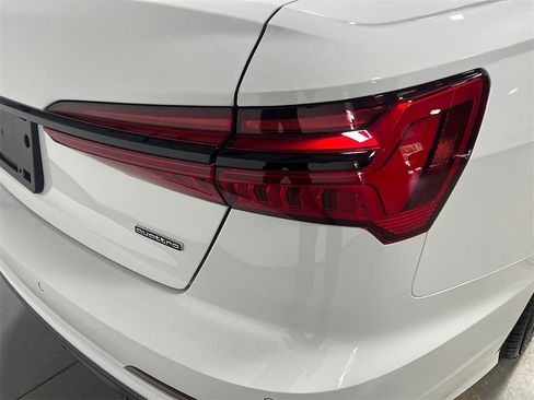 Used 2022 Audi A6 Premium Plus image 14