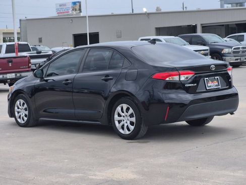 Used 2024 Toyota Corolla LE FWD image 4