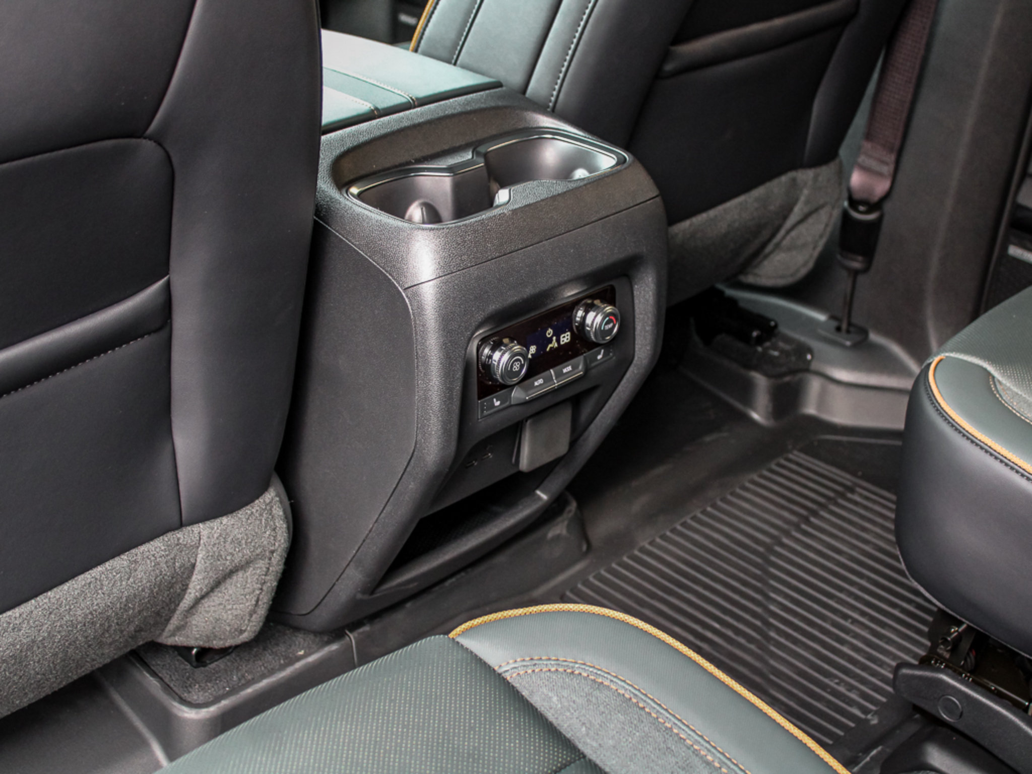 New 2027 GMC Acadia AT4 w/ Luxury Package AWD/4WD image 25