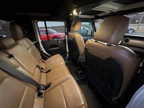 Used 2021 Jeep Gladiator Rubicon image 19