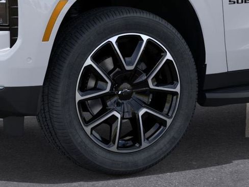 New 2026 Chevrolet Suburban RST w/ Comfort Package AWD/4WD image 9