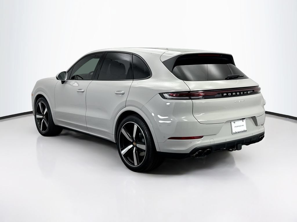Used 2026 Porsche Cayenne AWD/4WD image 3