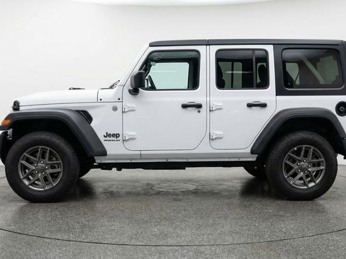 Used 2025 Jeep Wrangler Sport S image 5