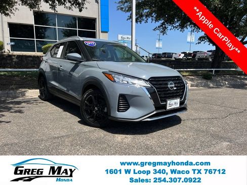 Used 2023 Nissan Kicks SV FWD image 1