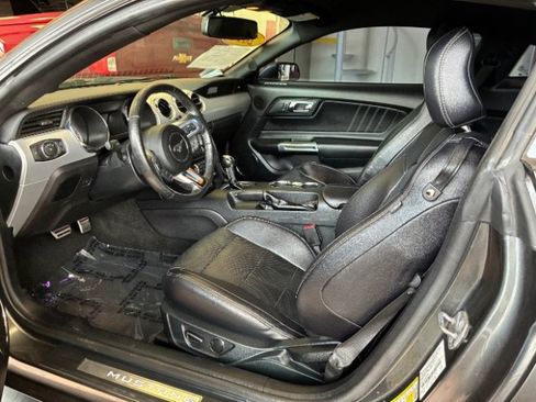 Used 2016 Ford Mustang Premium RWD image 17