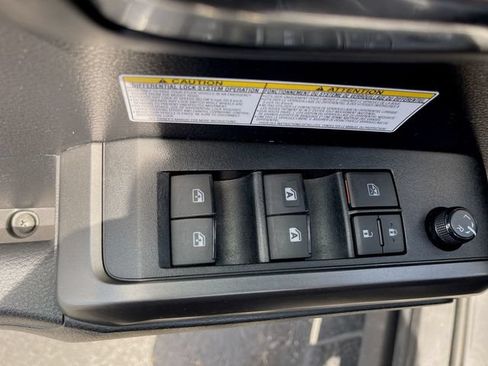 Used 2019 Toyota Tacoma TRD Off-Road AWD/4WD image 22