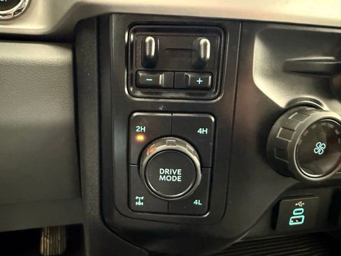 Used 2024 Ford F350 XLT w/ XLT Premium Package image 40