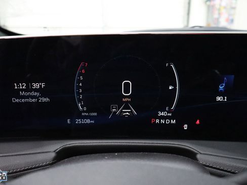 Used 2025 Cadillac XT4 Premium Luxury image 15