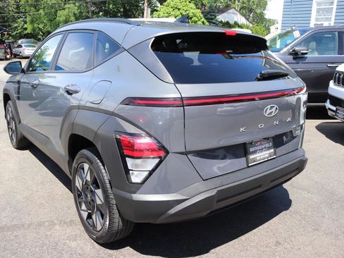 Used 2025 Hyundai Kona SEL AWD/4WD image 3