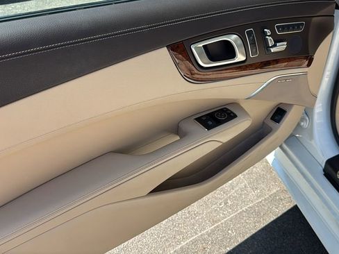 Certified 2024 Mercedes-Benz E 350 4MATIC Sedan image 17