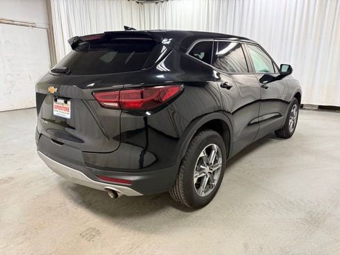 Used 2025 Chevrolet Blazer LT AWD/4WD image 6