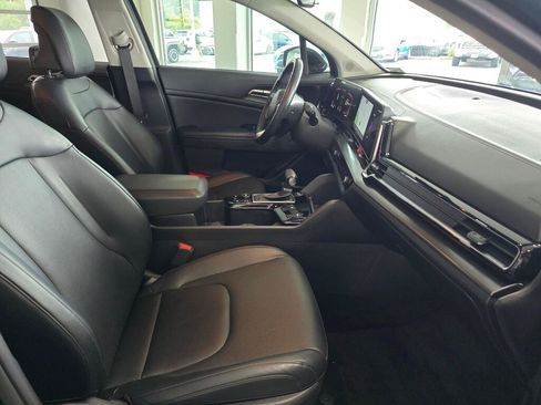 Used 2023 Kia Sportage EX FWD image 42