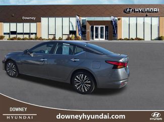 Used 2025 Nissan Altima 2.5 SV FWD video 3