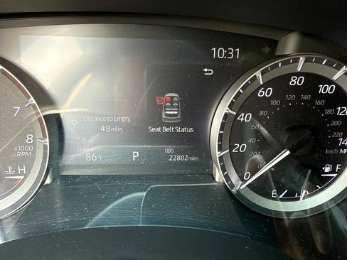 Used 2023 Toyota Highlander XSE FWD image 7