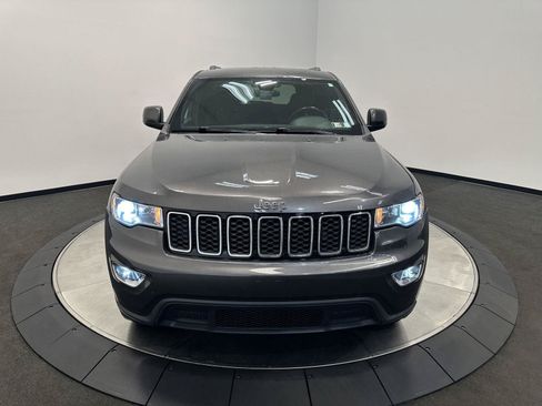 Used 2021 Jeep Grand Cherokee Laredo w/ Security & Convenience Group AWD/4WD image 3
