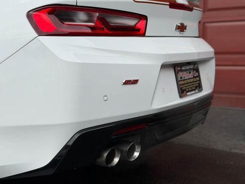 Used 2016 Chevrolet Camaro SS image 37