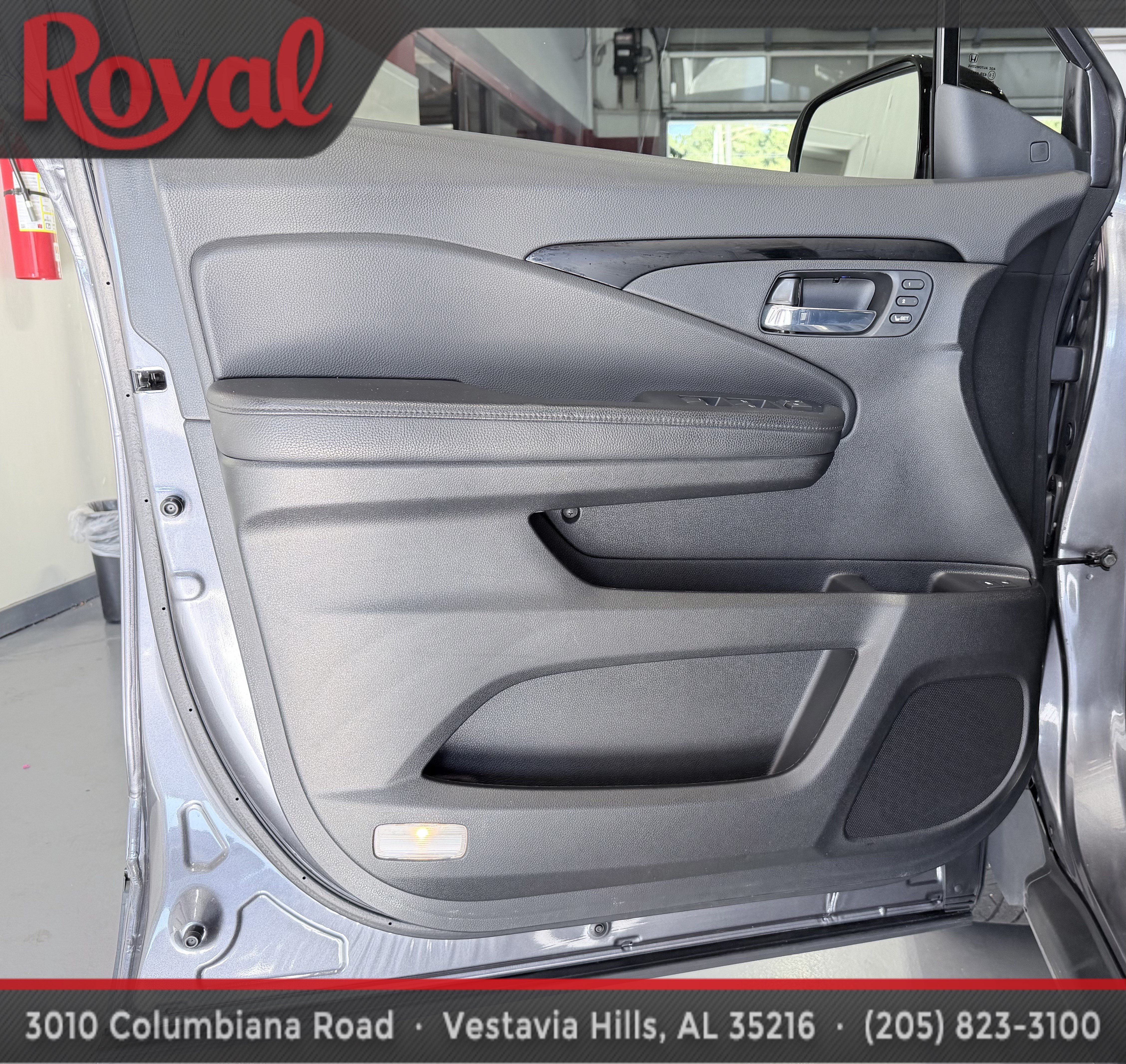 Used 2021 Honda Pilot Touring image 11