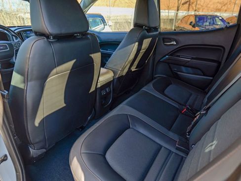 Used 2022 GMC Canyon AT4 image 25