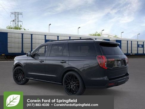 New 2026 Ford Expedition Platinum image 4