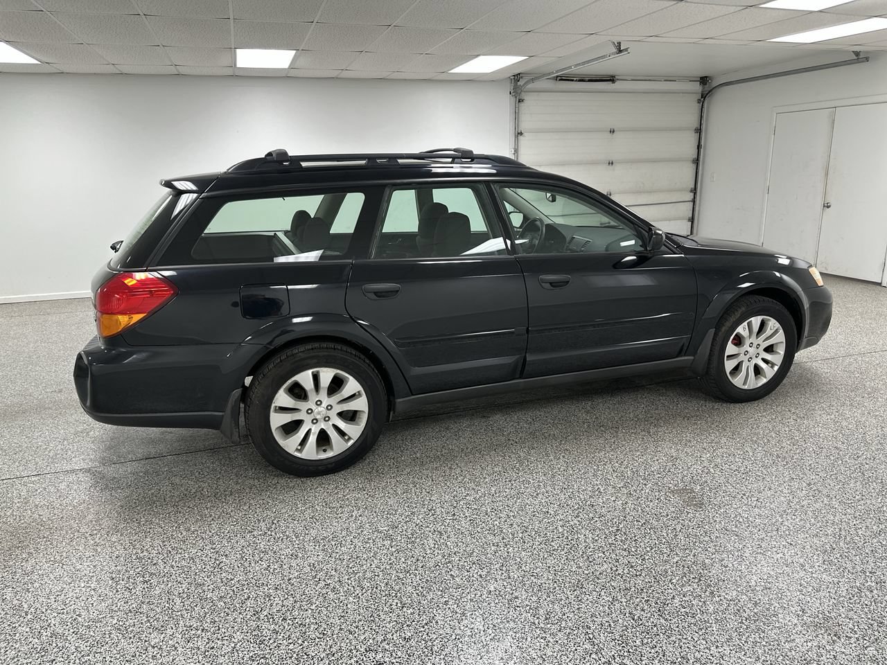 Used 2006 Subaru Outback 2.5i AWD/4WD image 8