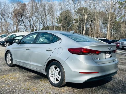 Used 2017 Hyundai Elantra SE image 4