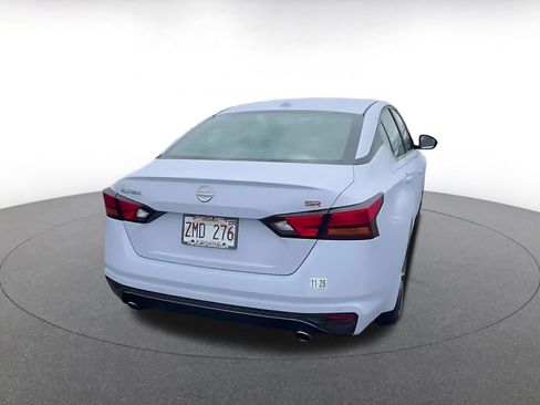 Used 2025 Nissan Altima 2.5 SR image 14