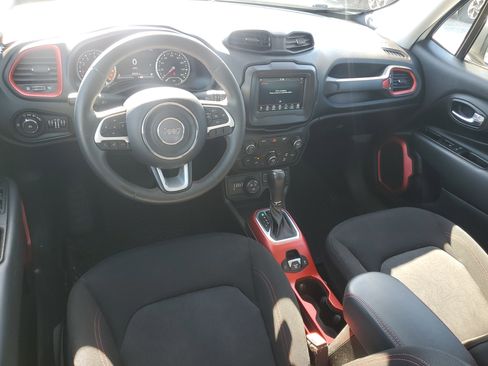 Used 2020 Jeep Renegade Trailhawk image 13