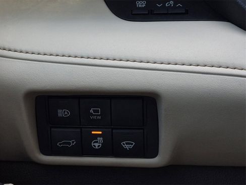 Used 2020 Toyota Highlander Limited image 30