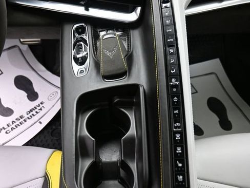 Used 2021 Chevrolet Corvette Stingray Premium Conv w/ Z51 Performance Package RWD image 25